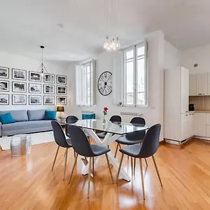 Modern, Stylish Flat Near Piazza Della Repubblica Roma